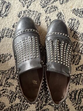 Vero Vucio Black Studded Fringe Slip-On Women's Shoes
